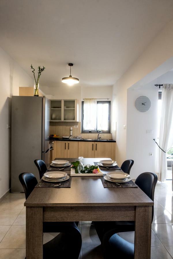 Holy Paraskevi Apartment Агиос-Николаос Экстерьер фото